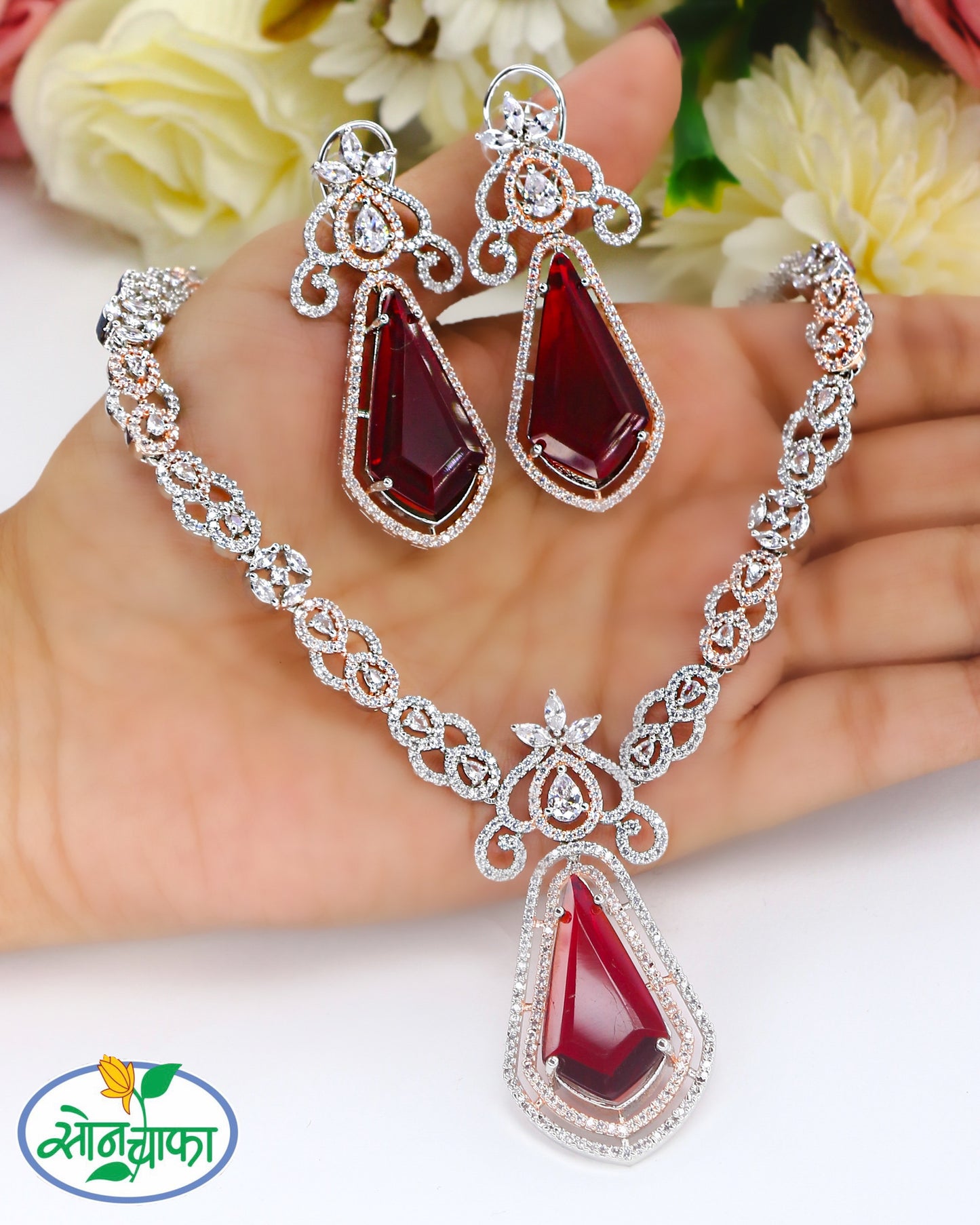 RADIANT GLAM DIAMOND NECKLACE