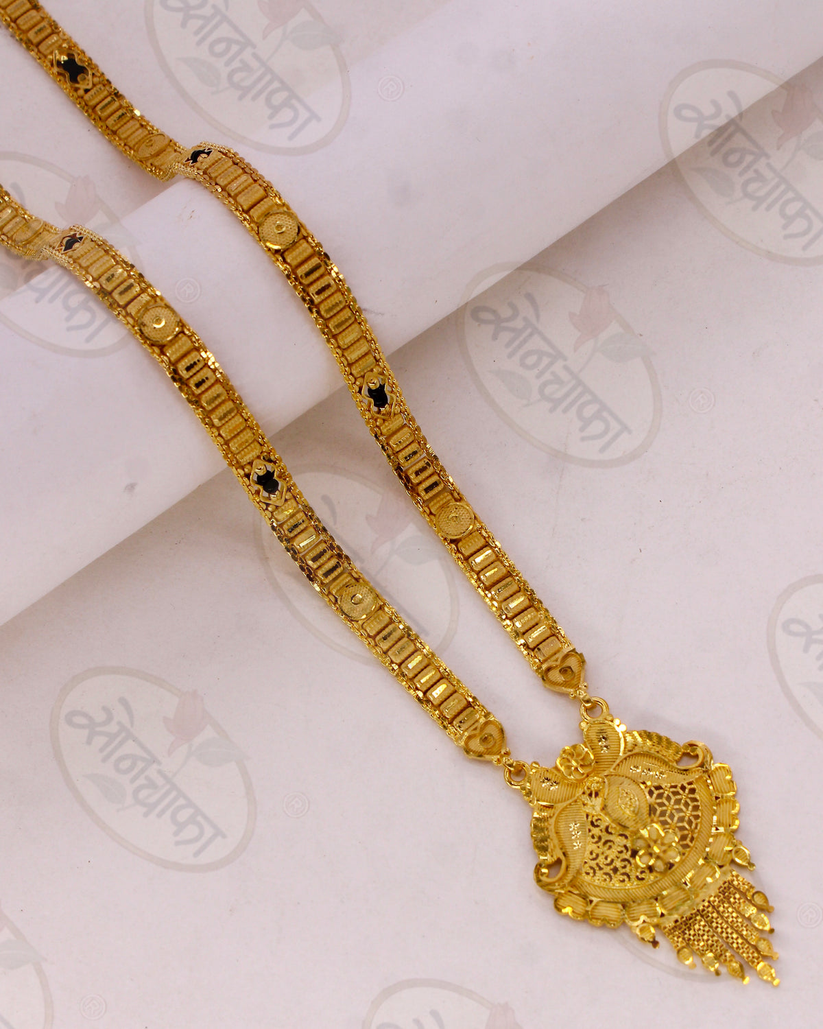 VERY CLASSY MANGALSUTRA