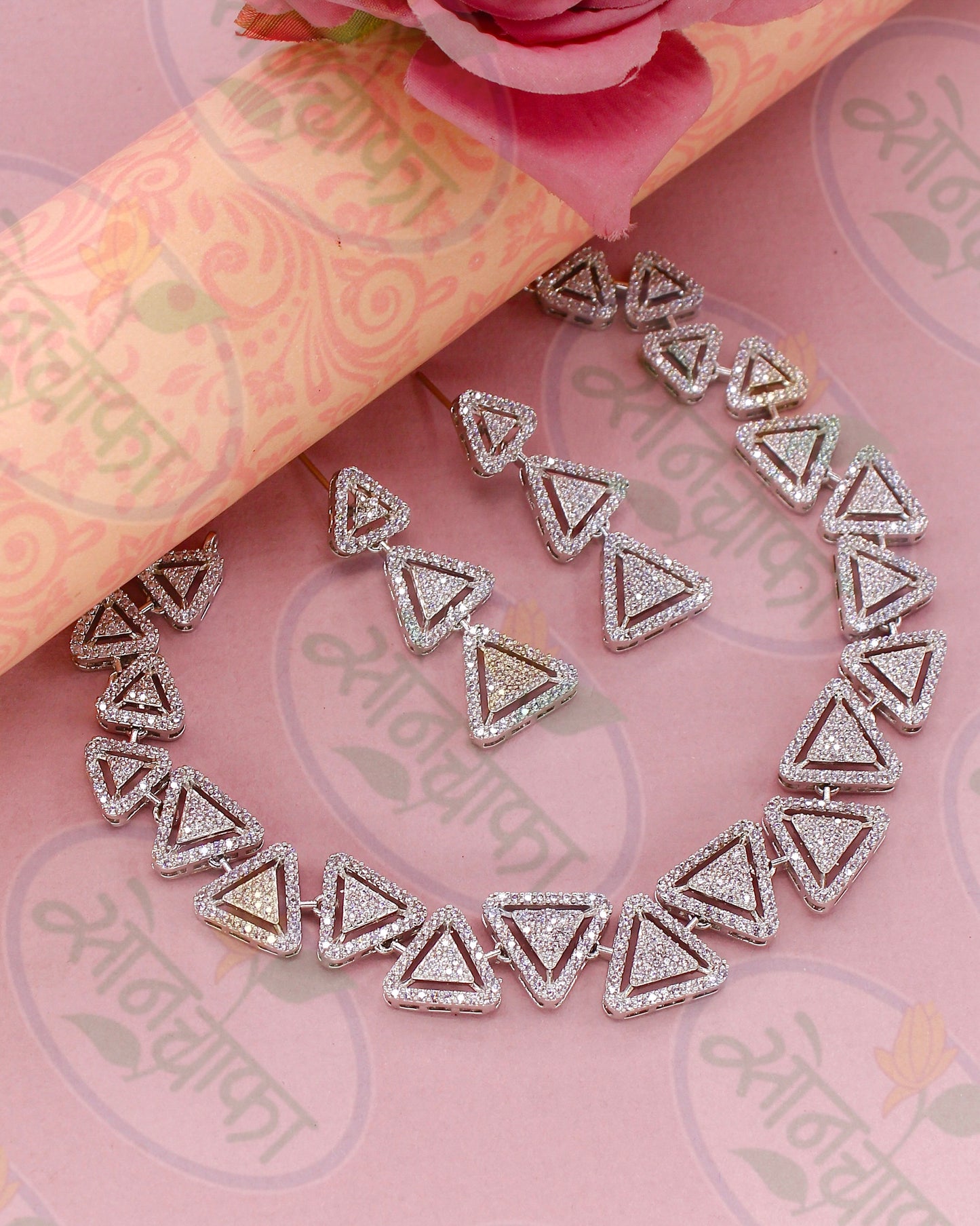 TRANGLE DESIGNER NECKLACE SET