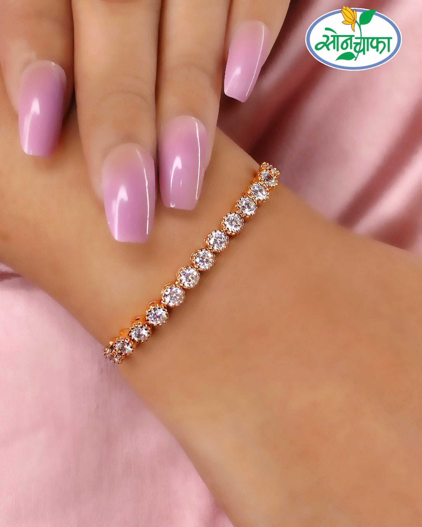 DELICATE CHARM DIAMOND BRACELET