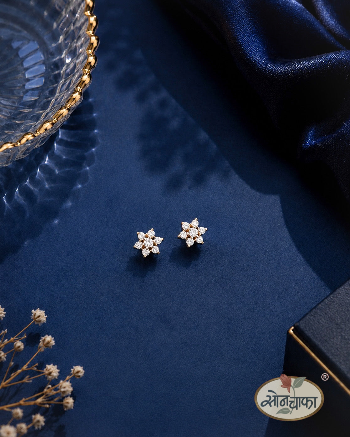 SPARKLING FLORAL EARRINGS