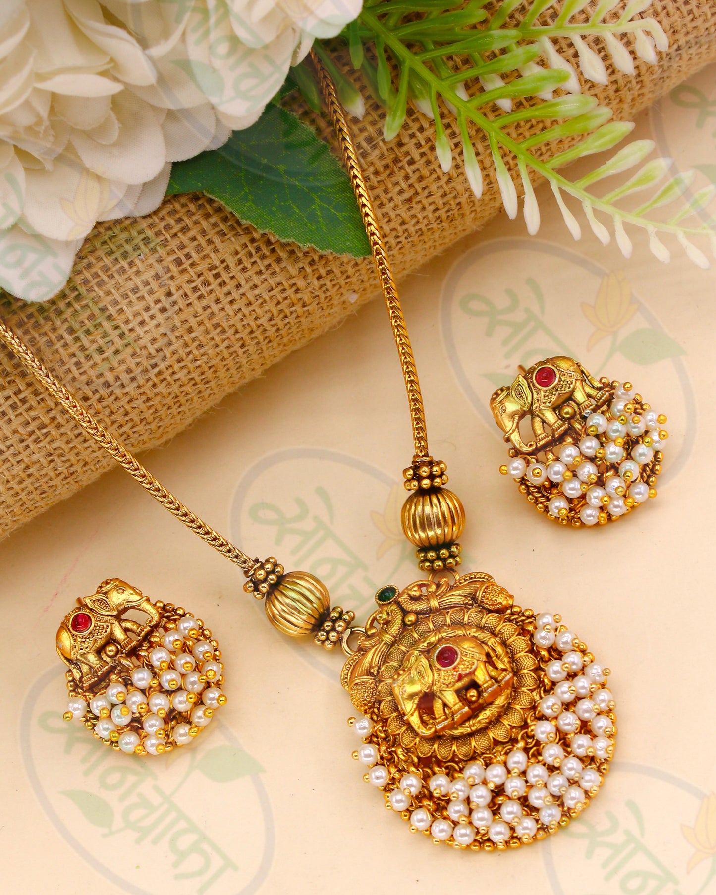 ELEGANT GAJANTLAXMI NECKLACE SET