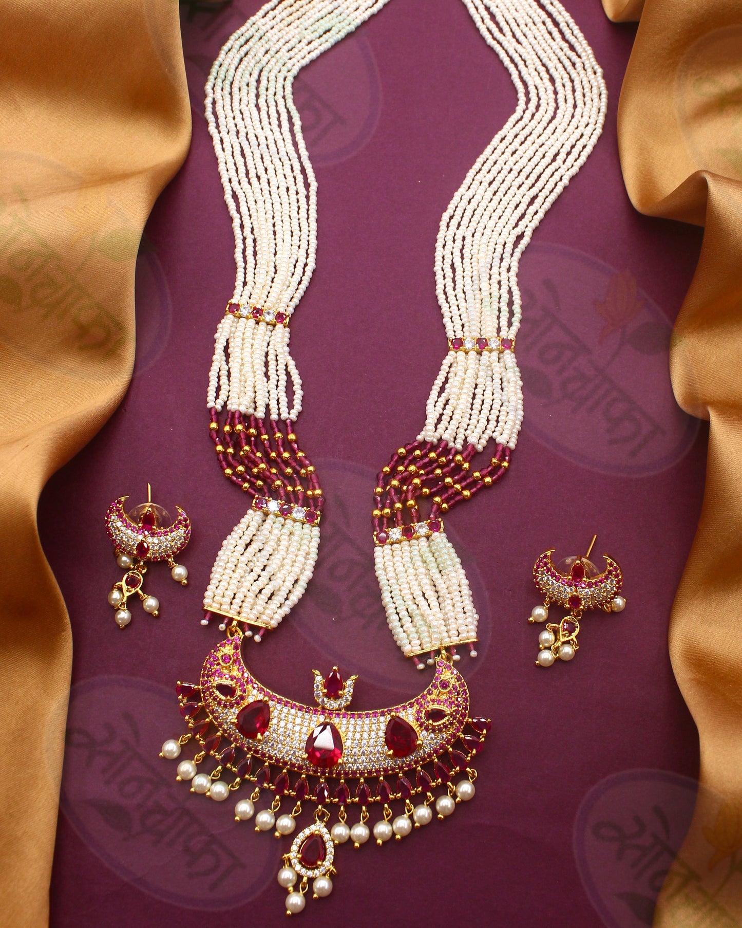 CLASSIC MOTI NECKLACE