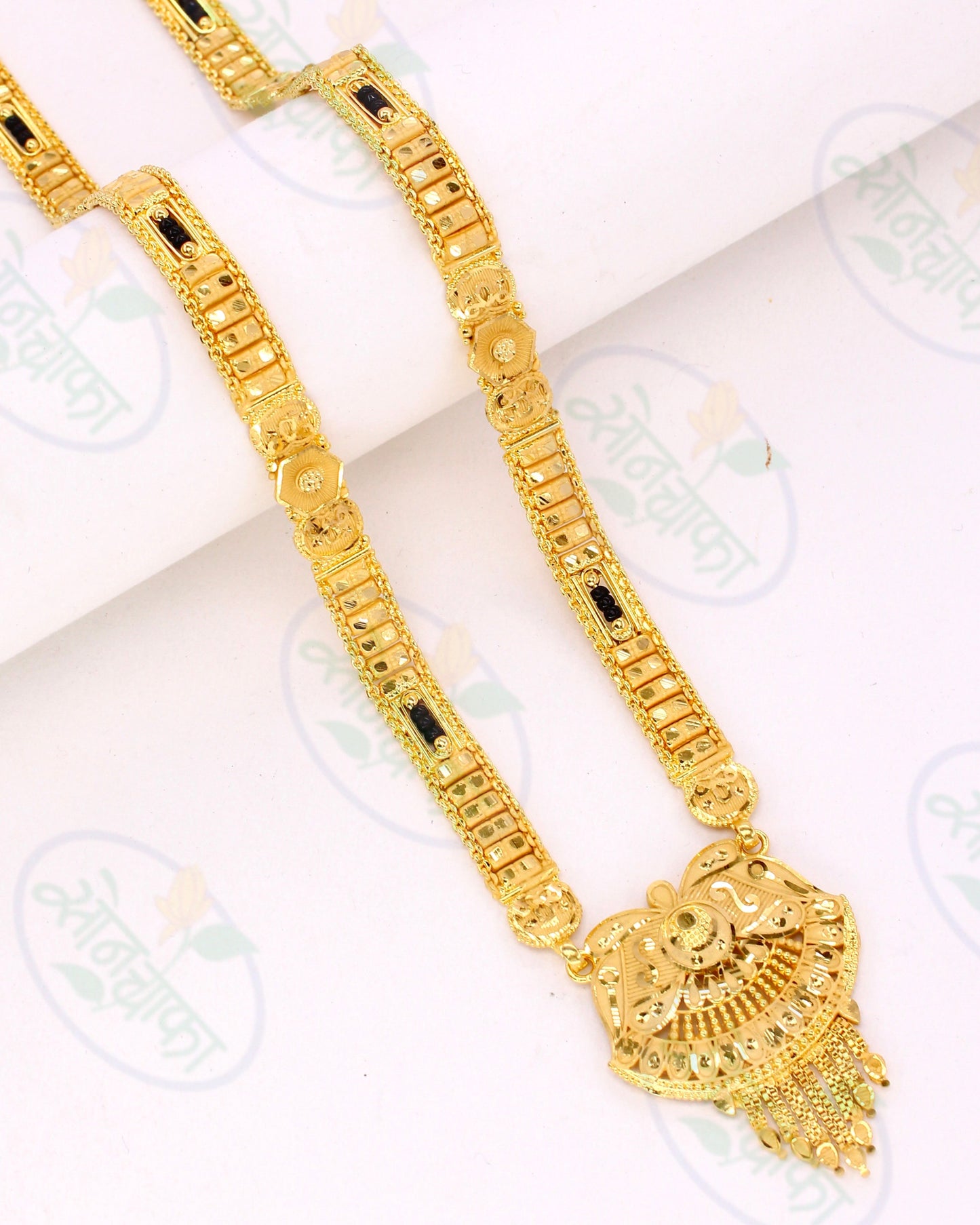 GRACEFUL DESIGNER MANGALSUTRA