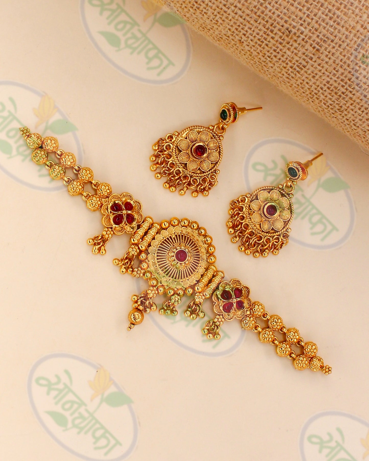 ELEGANT ANTIQUE CHOKER SET