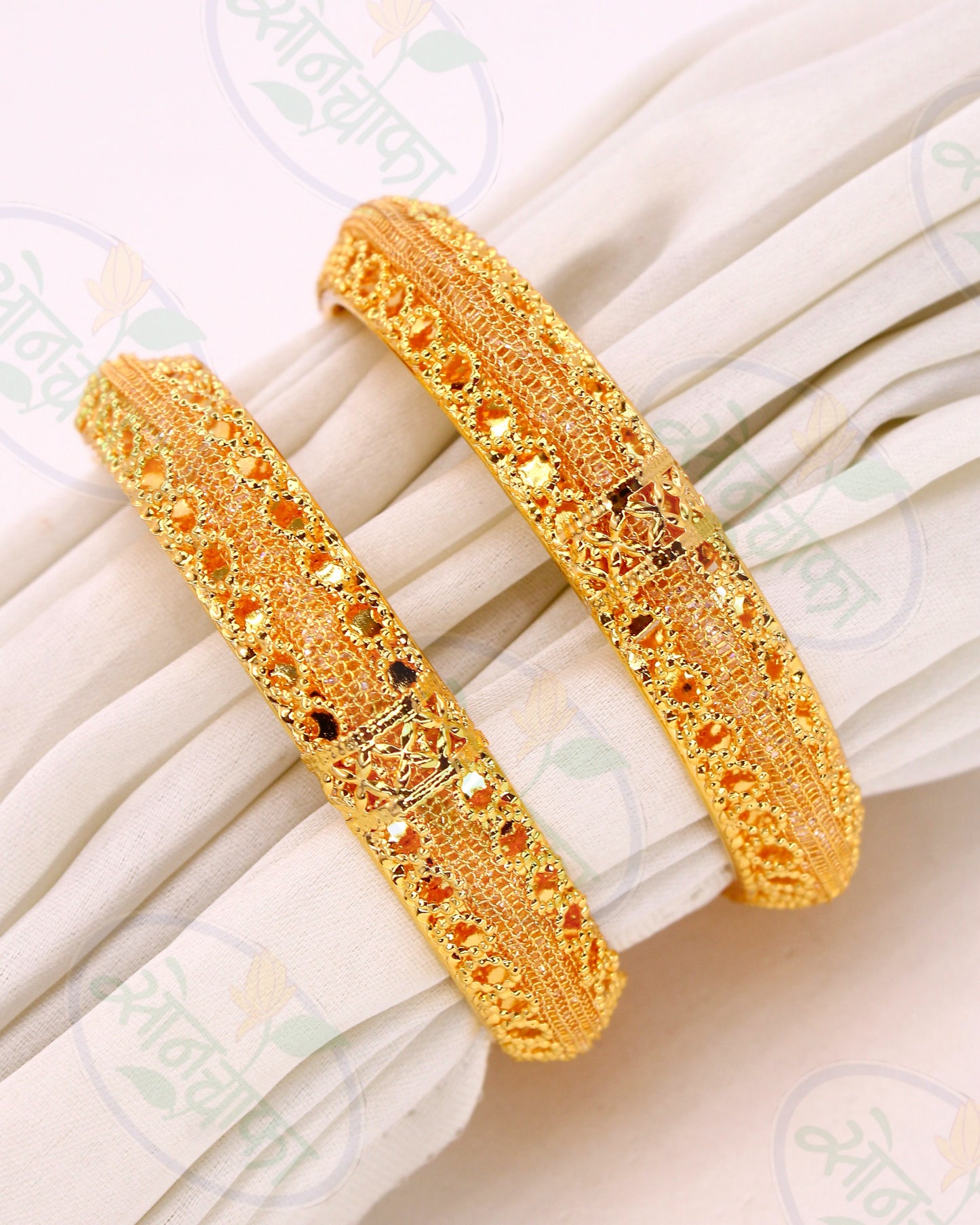 DESIGNER CIRCLE BANGLES