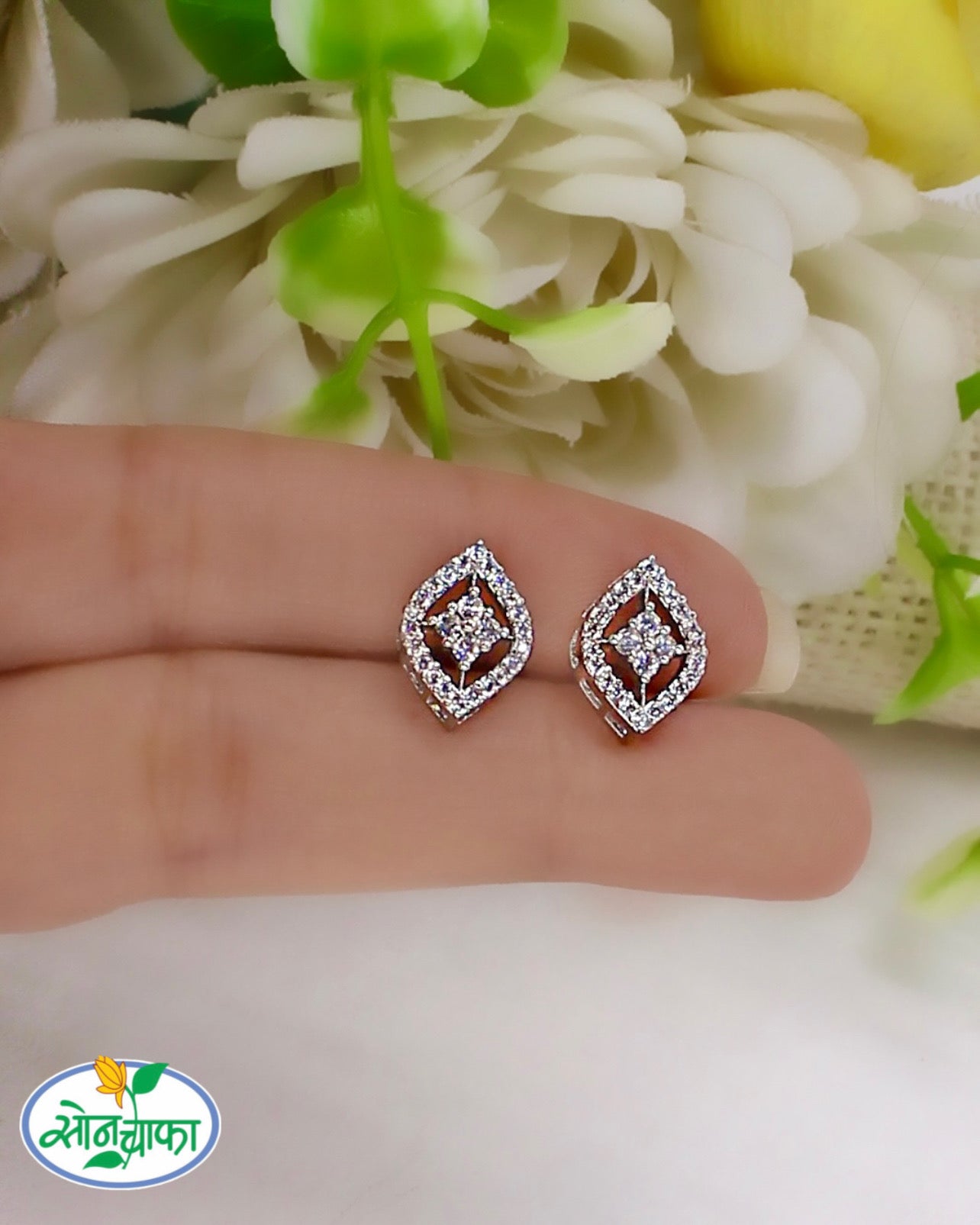 SIMPLY ELEGANT DIAMOND TOPS