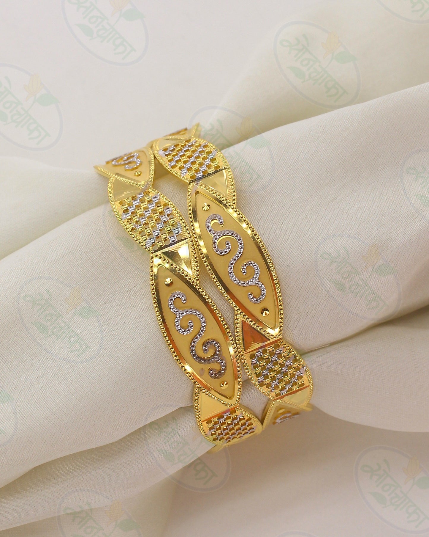 BRILLIANT 2 PC BANGLES