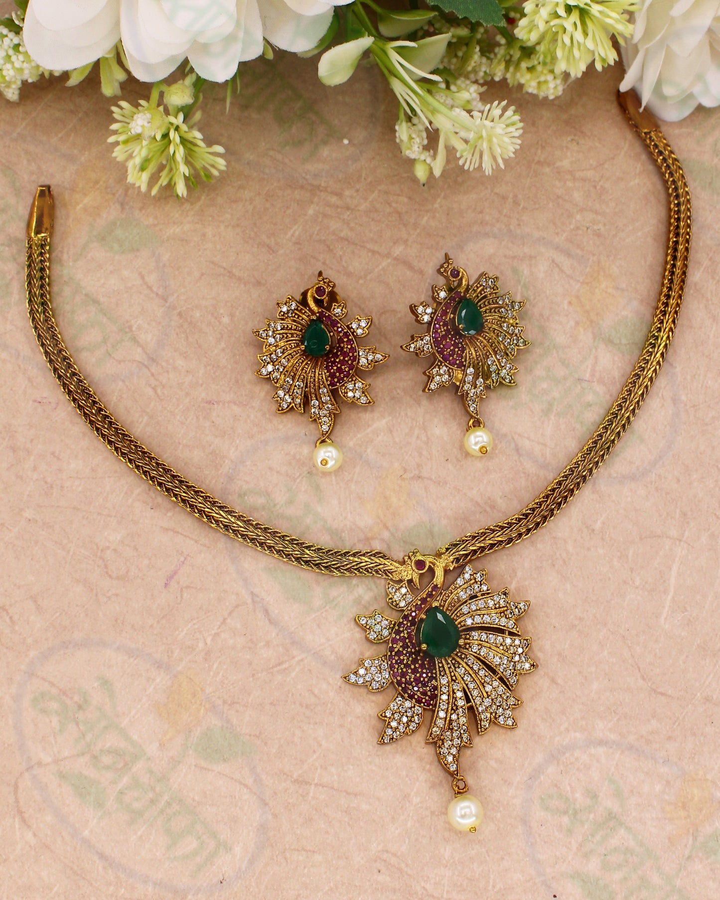 LEAF DESIGNER NECKLACE