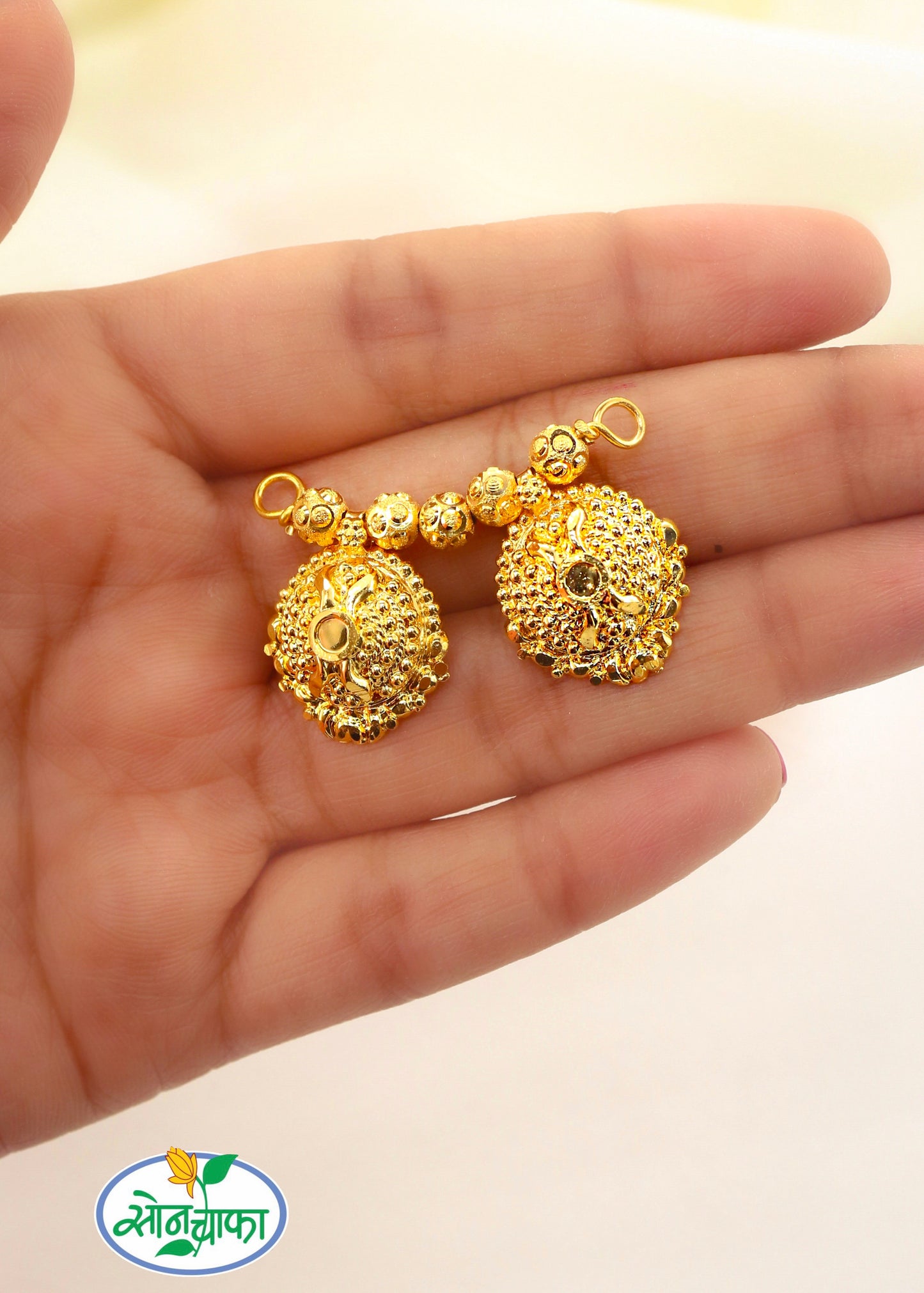 CLASSY DESIGNER GOLD PLATED WATI PENDANT