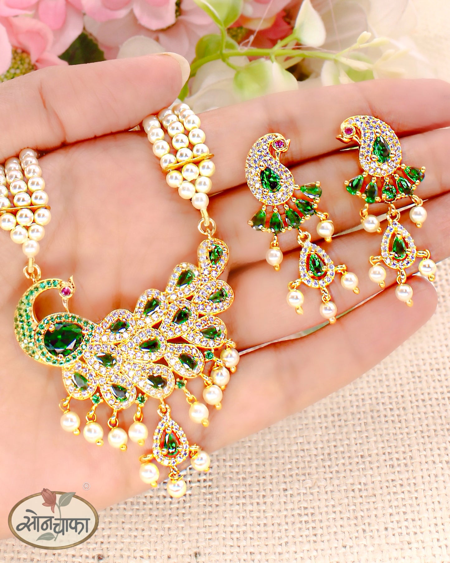 IMPRESSIVE PEACOCK NECKLACE