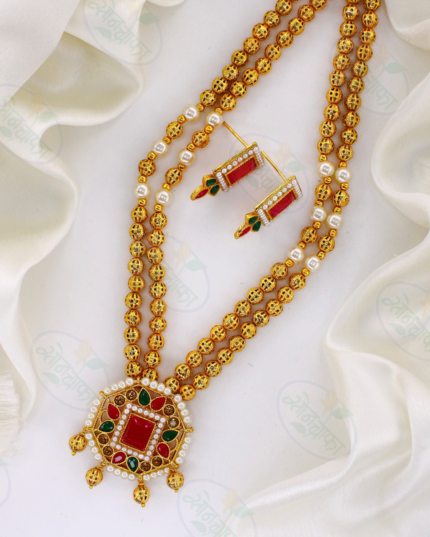 STUNNING ANTIQUE NECKLACE