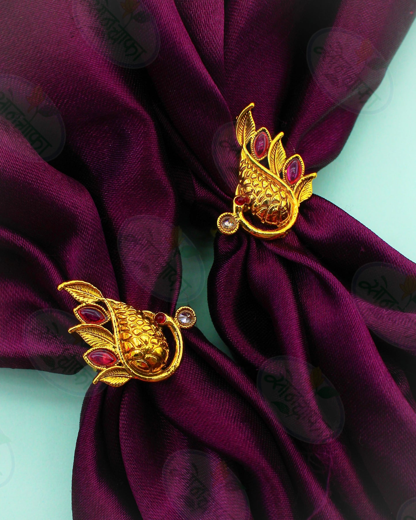 MAJESTIC PEACOCK BICHAVE