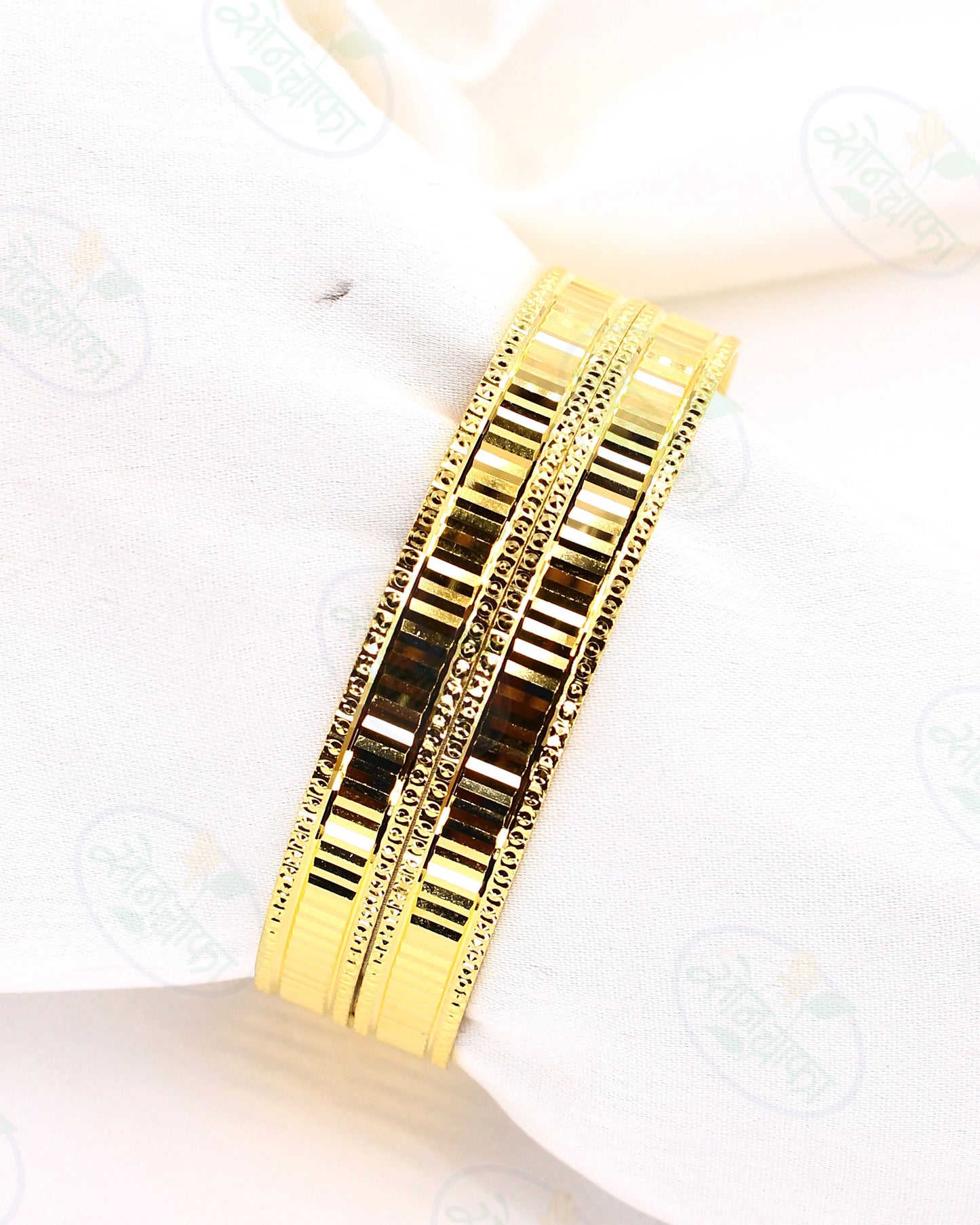 ROYAL DESIGNER BANGLES