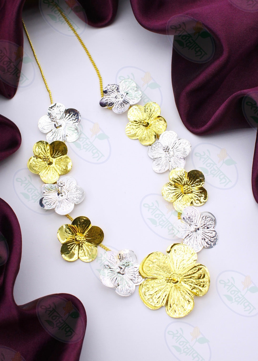 EXCLUSIVE JASWAND NECKLACE