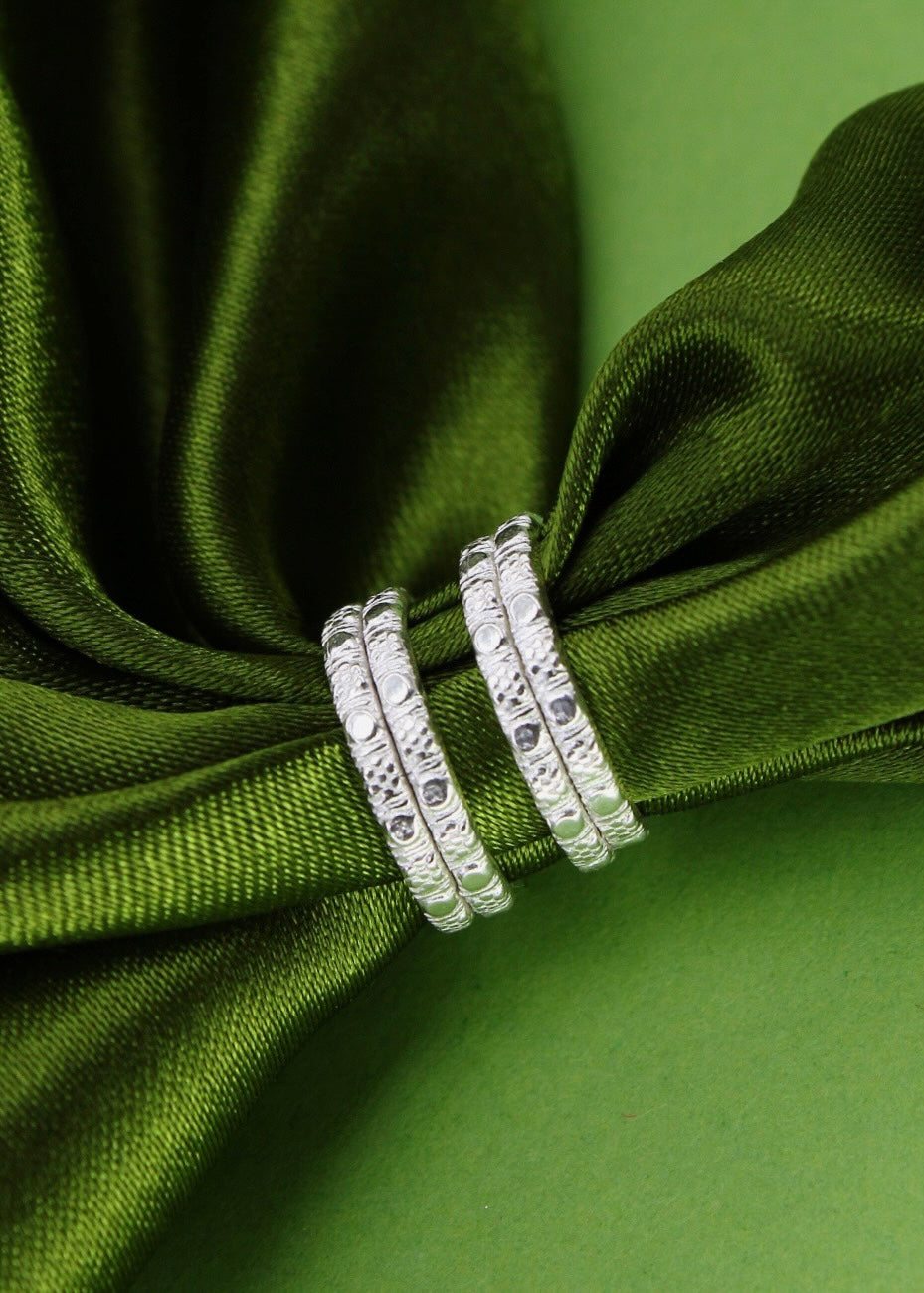 VERY CLASSY SILVER JODAVI