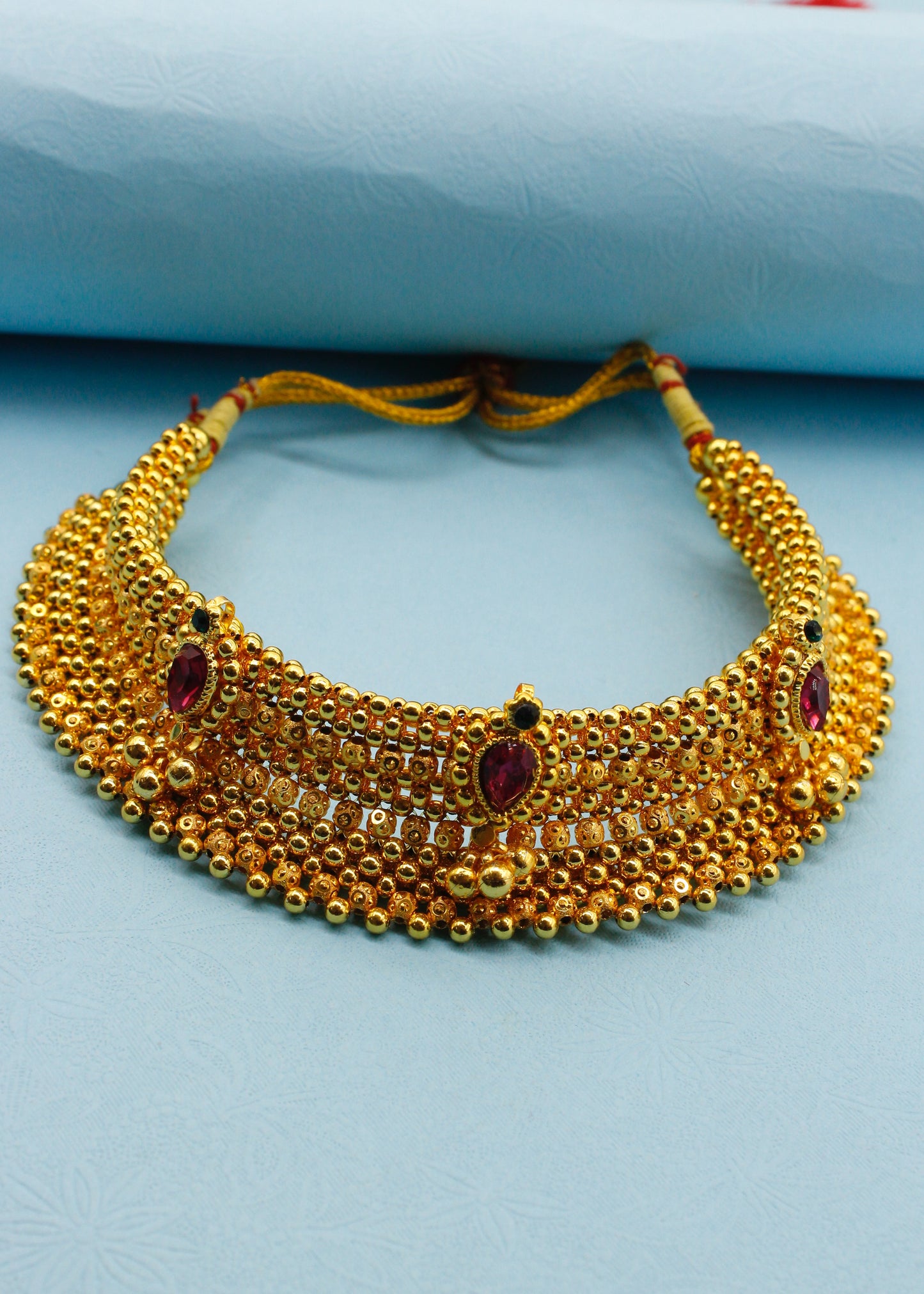 SPLENDID CHOKER NACKLACE