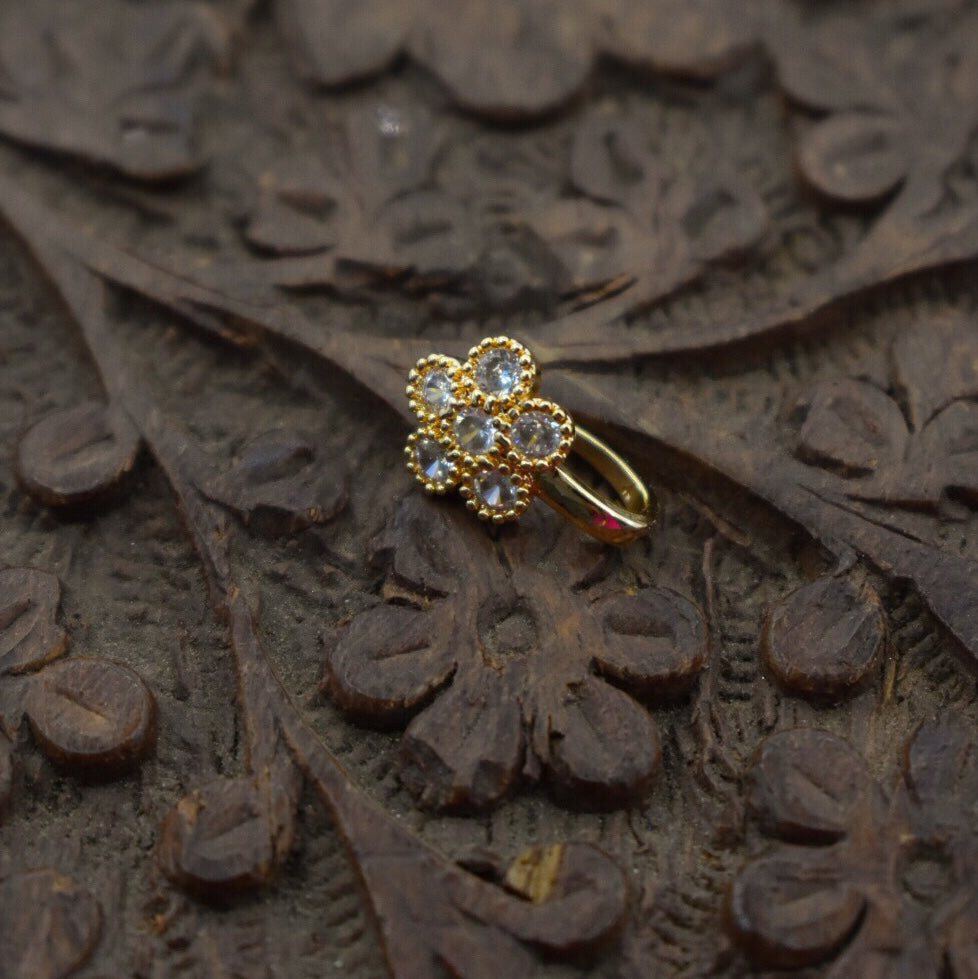 MAHARASTRIYAN NOSE PIN