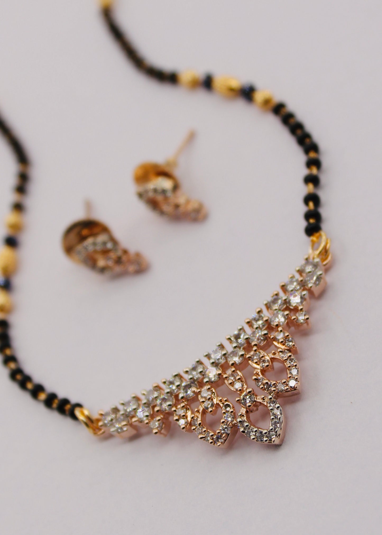 GRACEFUL DIA MANGALSUTRA