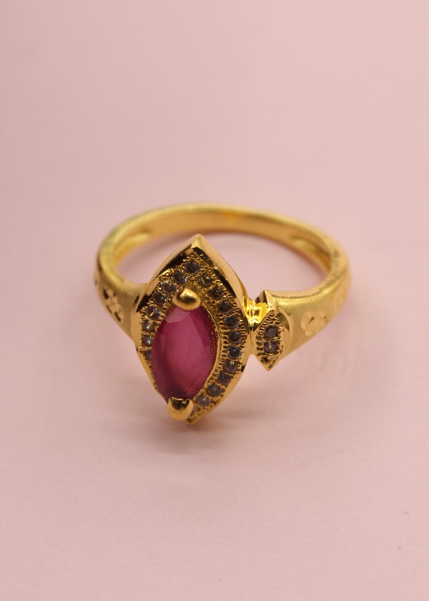 CLASSIC GOLD PLATED FINGER RING