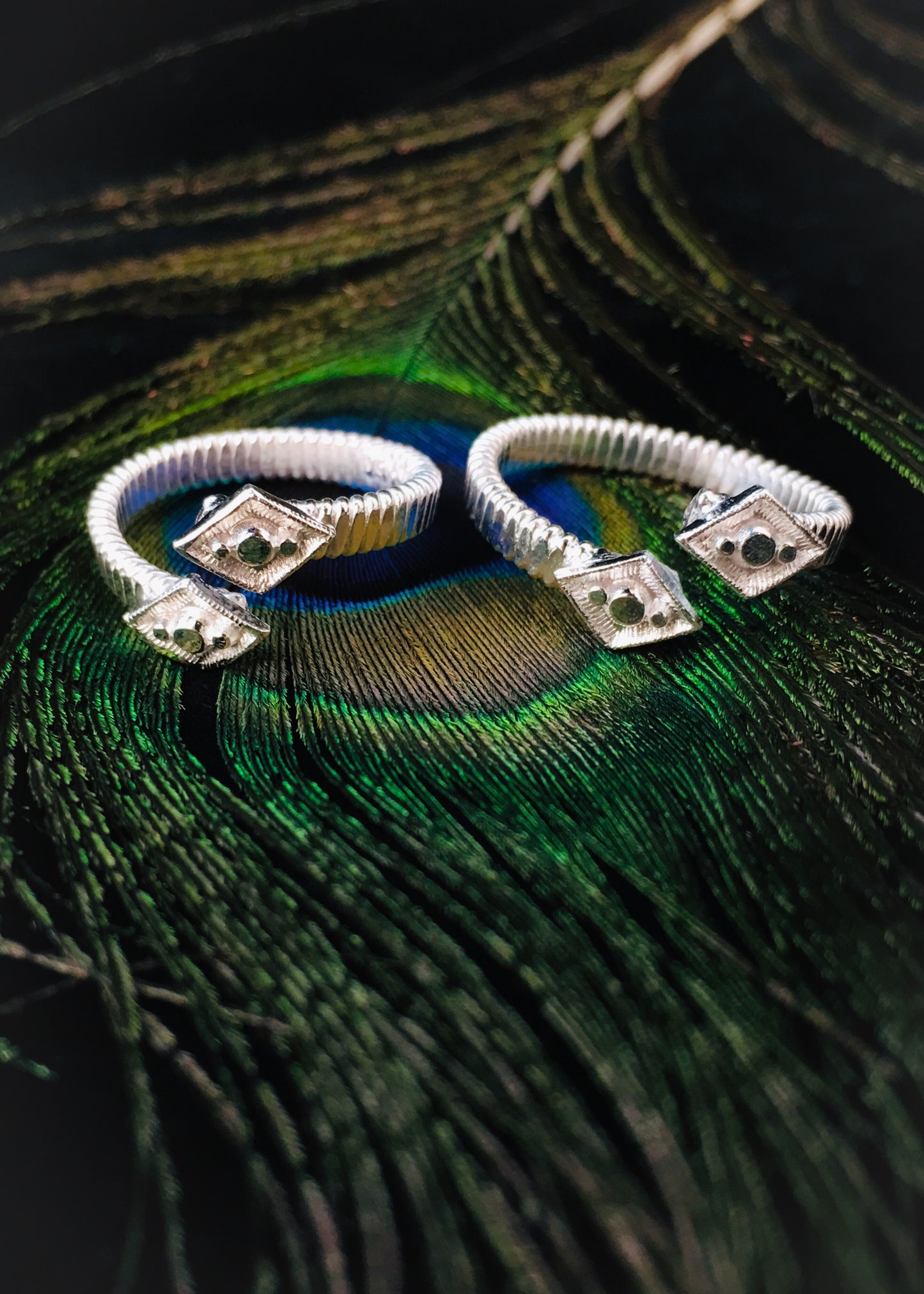 STUNNING SILVER JODAVI