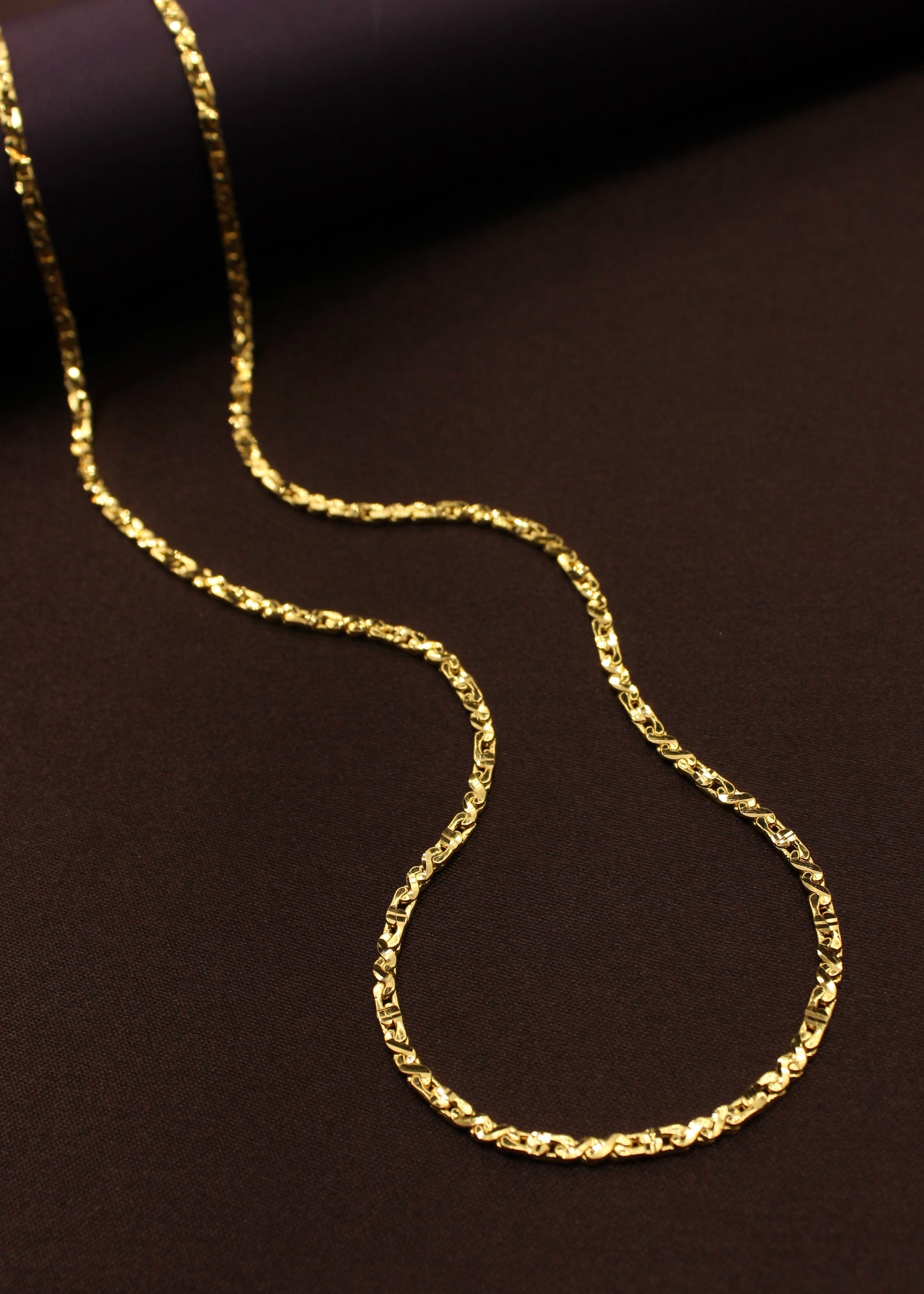 DESIGNER GOLD PLATED CHAIN