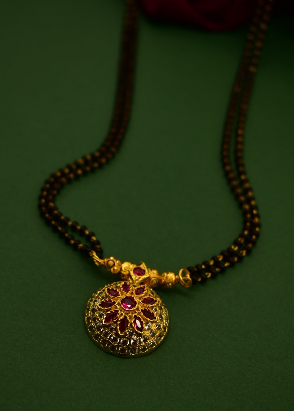 STRIKING PINK-WHITE STONE MANGLSUTRA