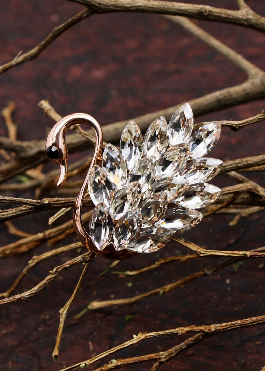 BEAUTIFUL SWAN DESIGNER SAREEPIN