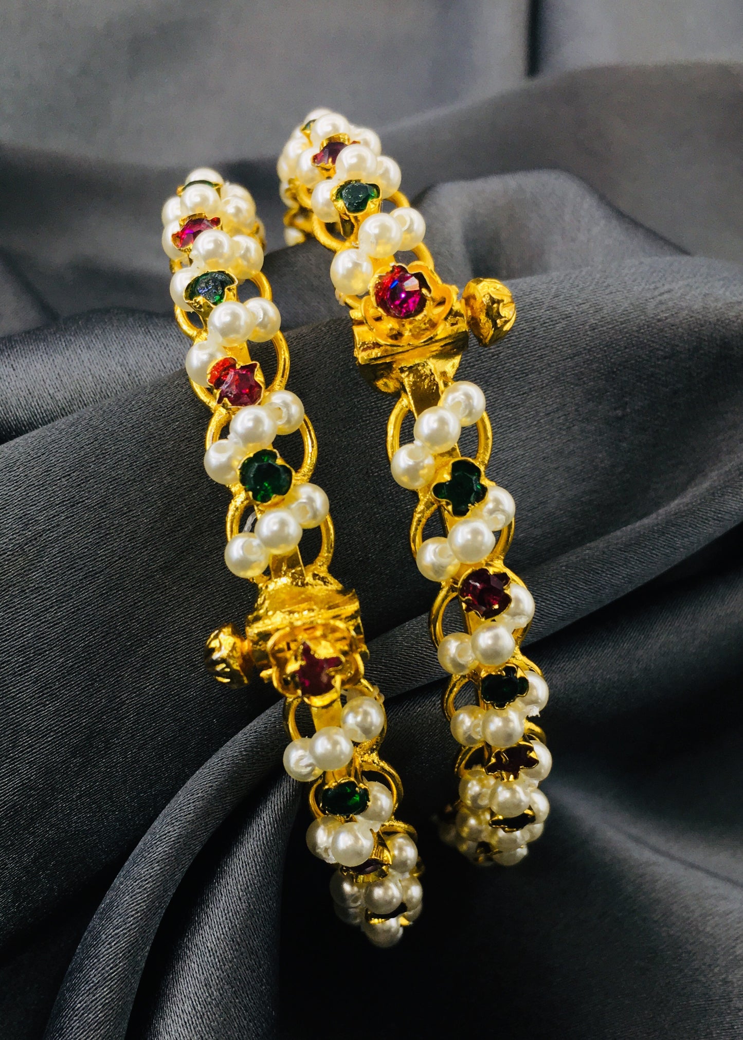 DELICATE PEARL BANGLES