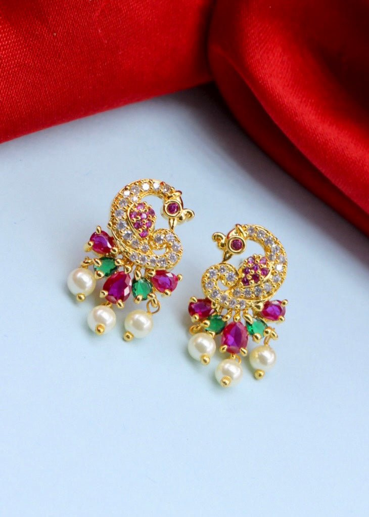 ATTRACTIVE PEACOCK STUDS