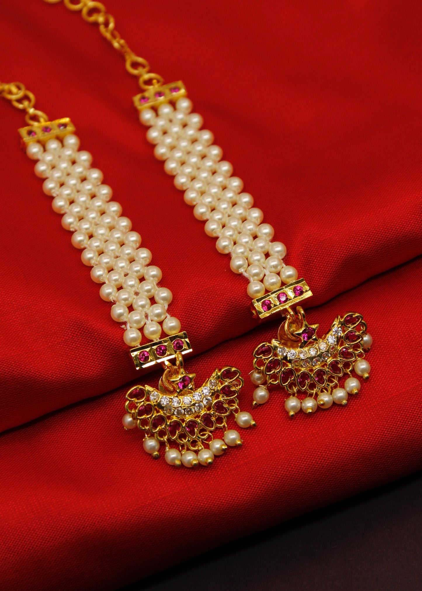 DELICATE EAR-KANCHAIN