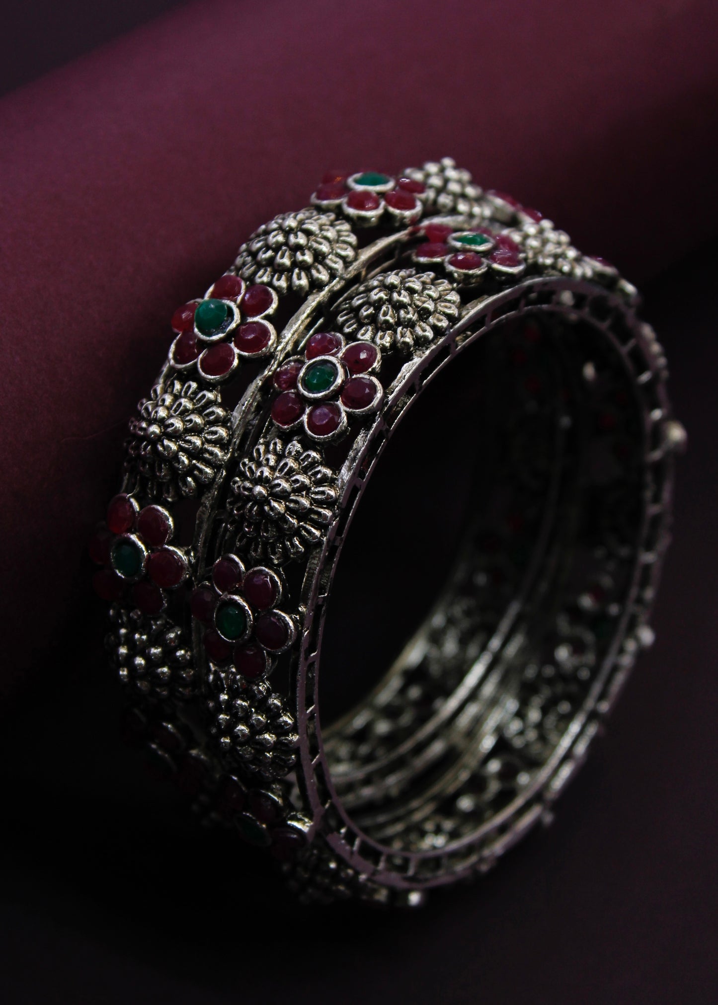 OXIDISED BEADS WITH FLORET DESIGN BANGLES