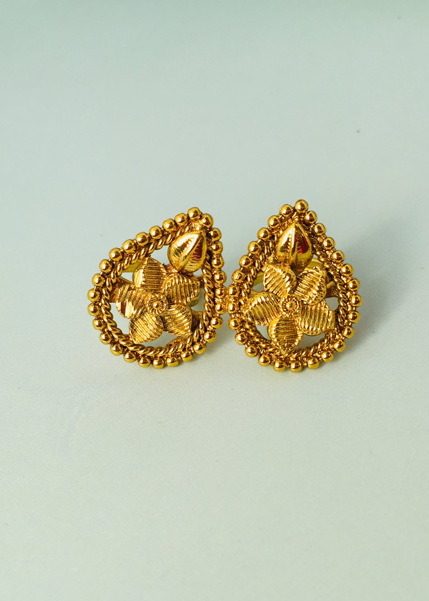 DROPLET DESIGN BICHAVE