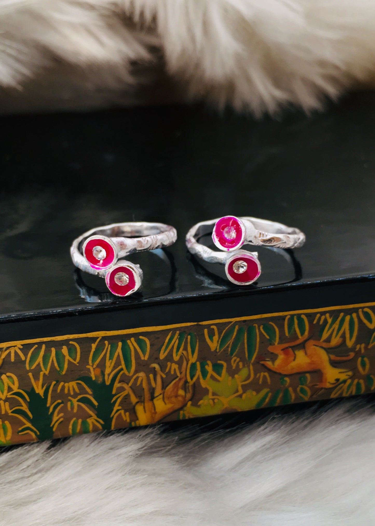 PINK WITH WHITE STONE JODAVI