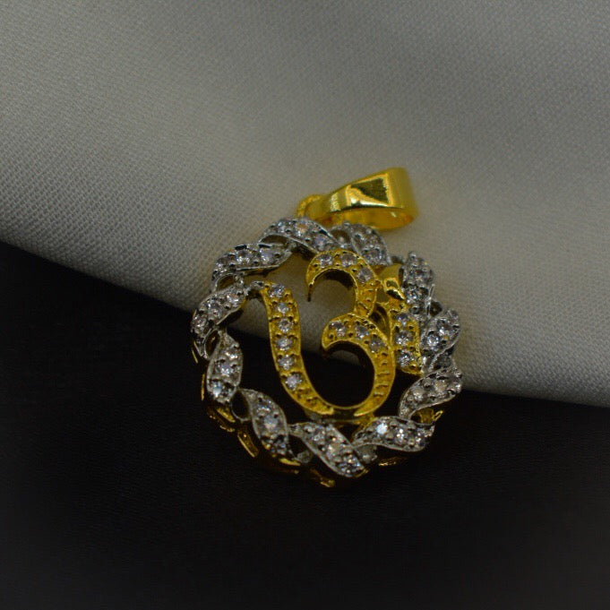 FANCY OM PENDANT