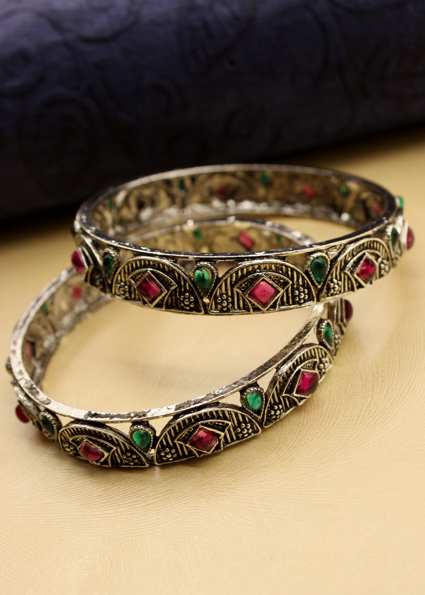 BRILLIANT OXIDISED BANGLES