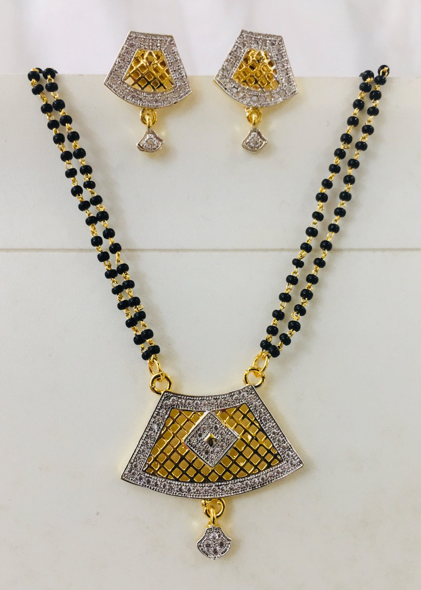 GOLD FINISH DIA MANGALSUTRA