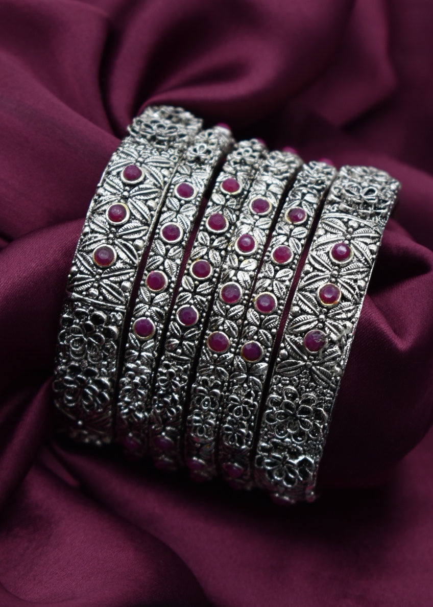 CLASSY FLORET BANGLES