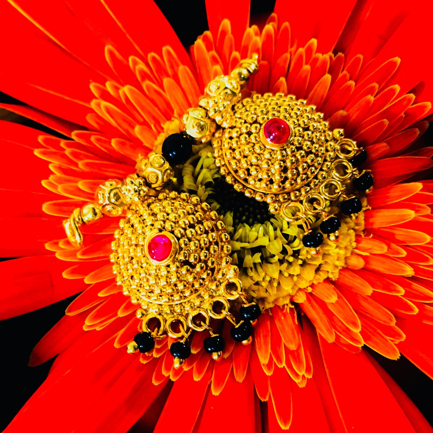 GOLDEN BEADS WATTI PENDANT