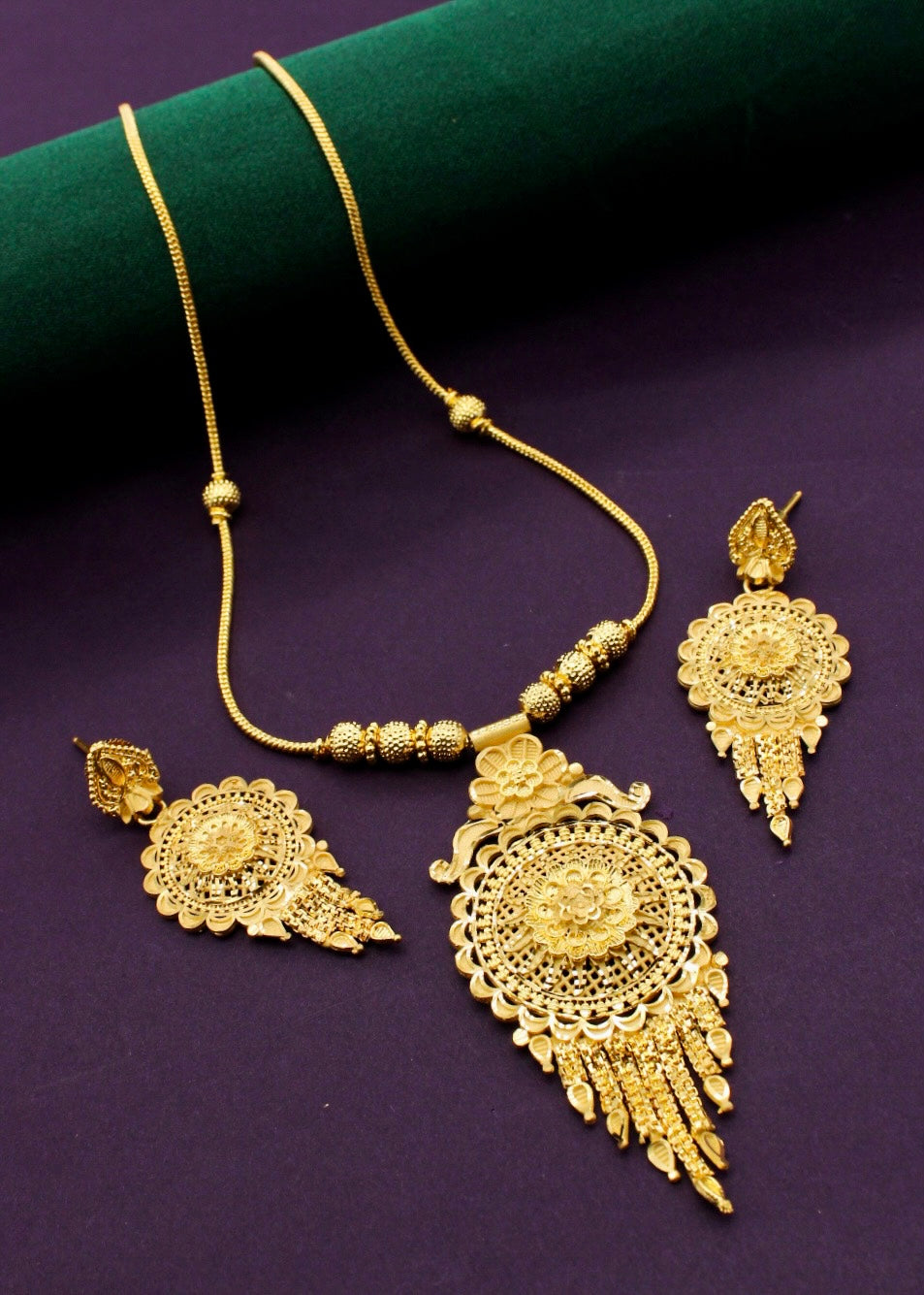 PRETTY BLOSSOM NECKLACE