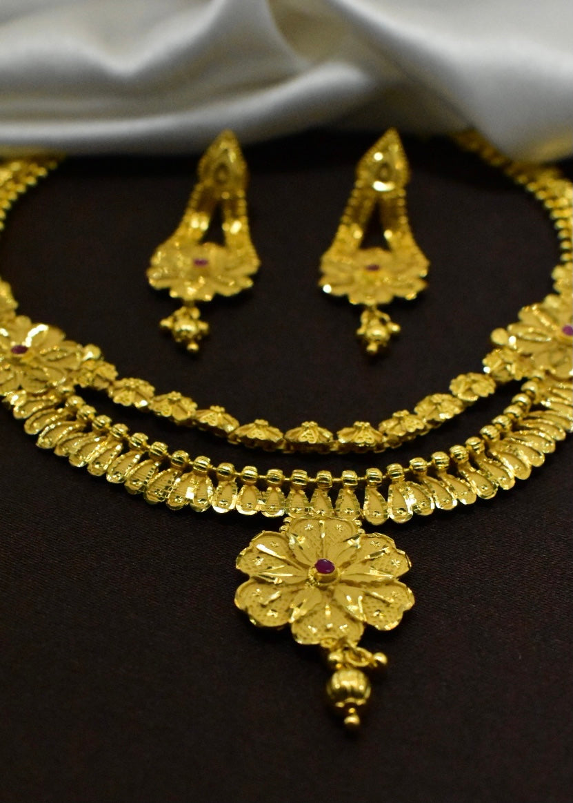 FLORESCENCE NECKLACE