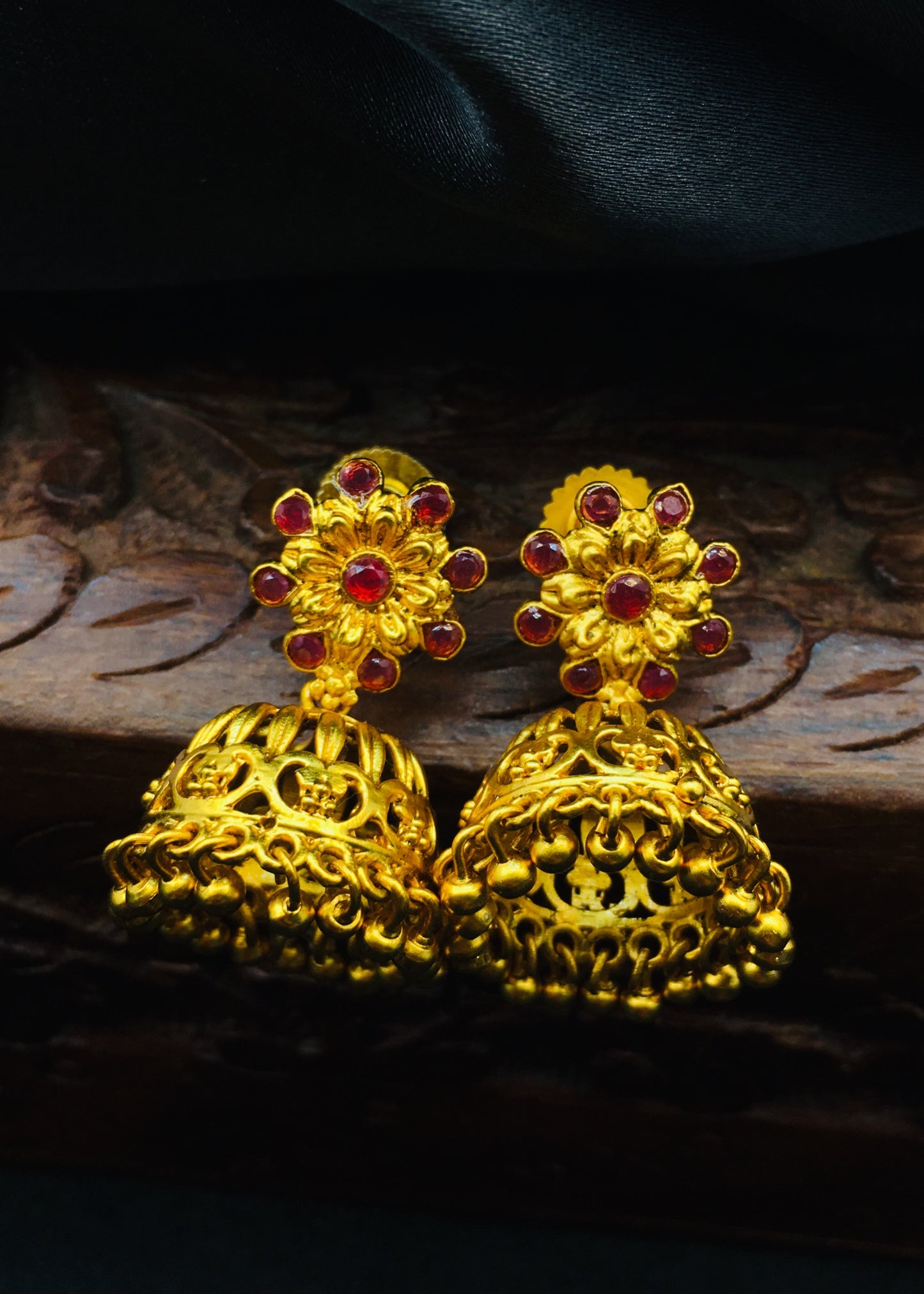 TRADITIONAL JHUMKI