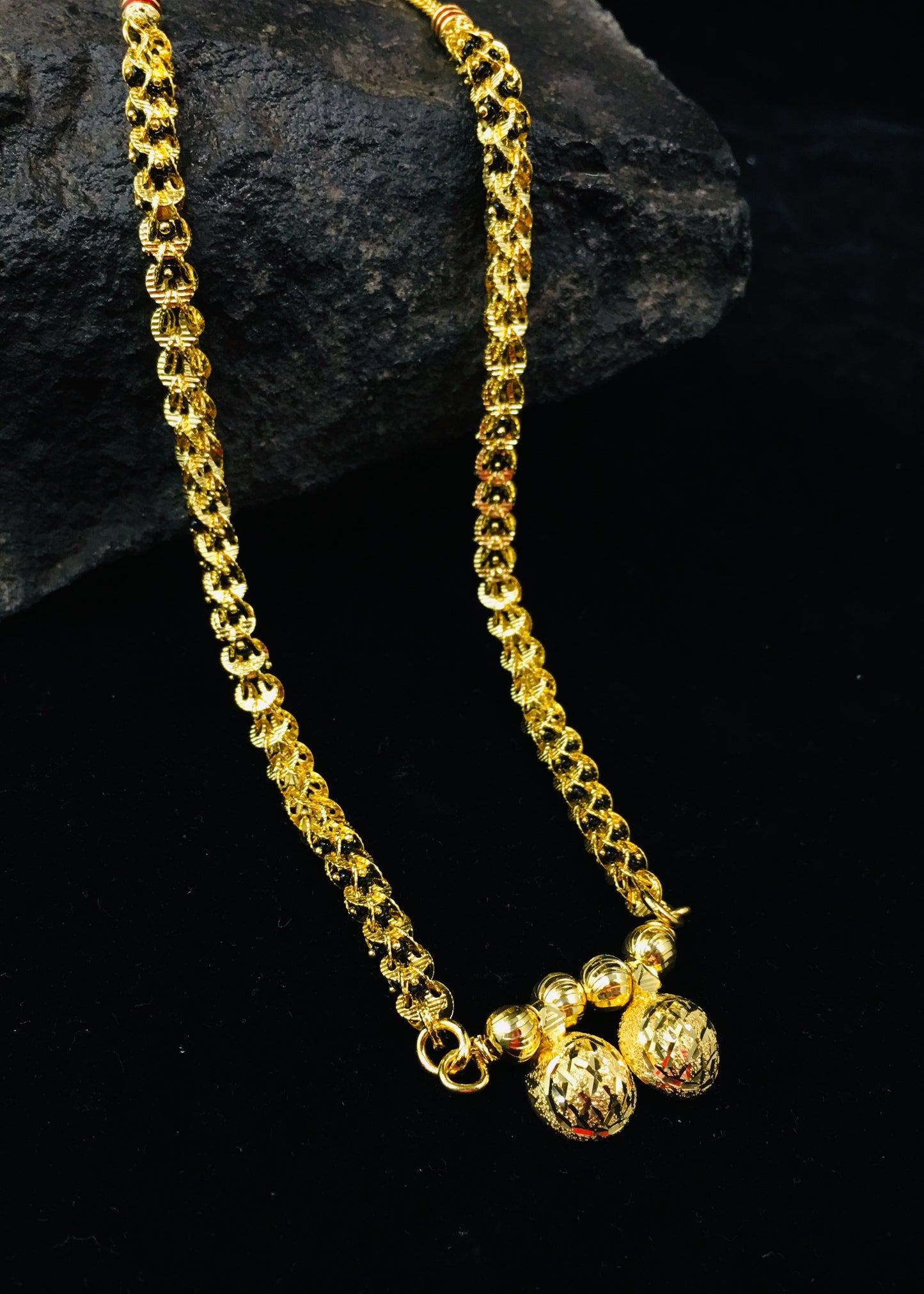 SHORT NANO CHAIN MANGALSUTRA