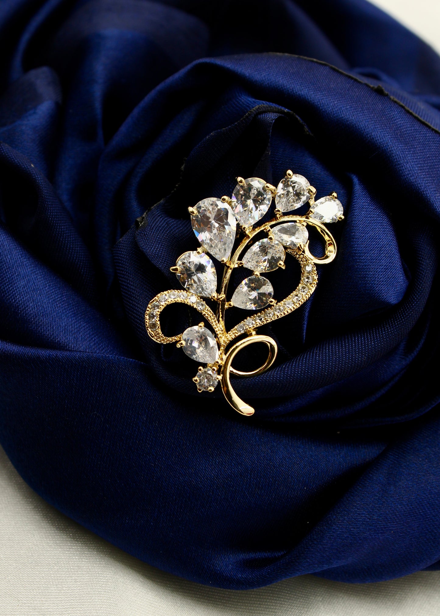 DIA STYLISH SAREEPIN