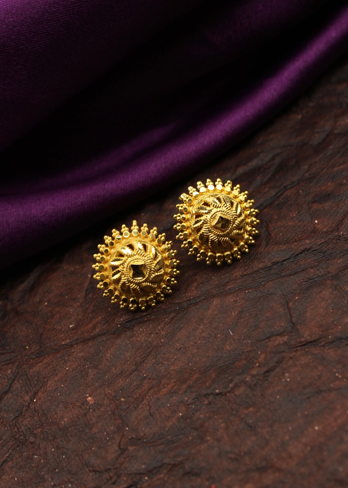 EXQUISITE ANTIQUE TOPS