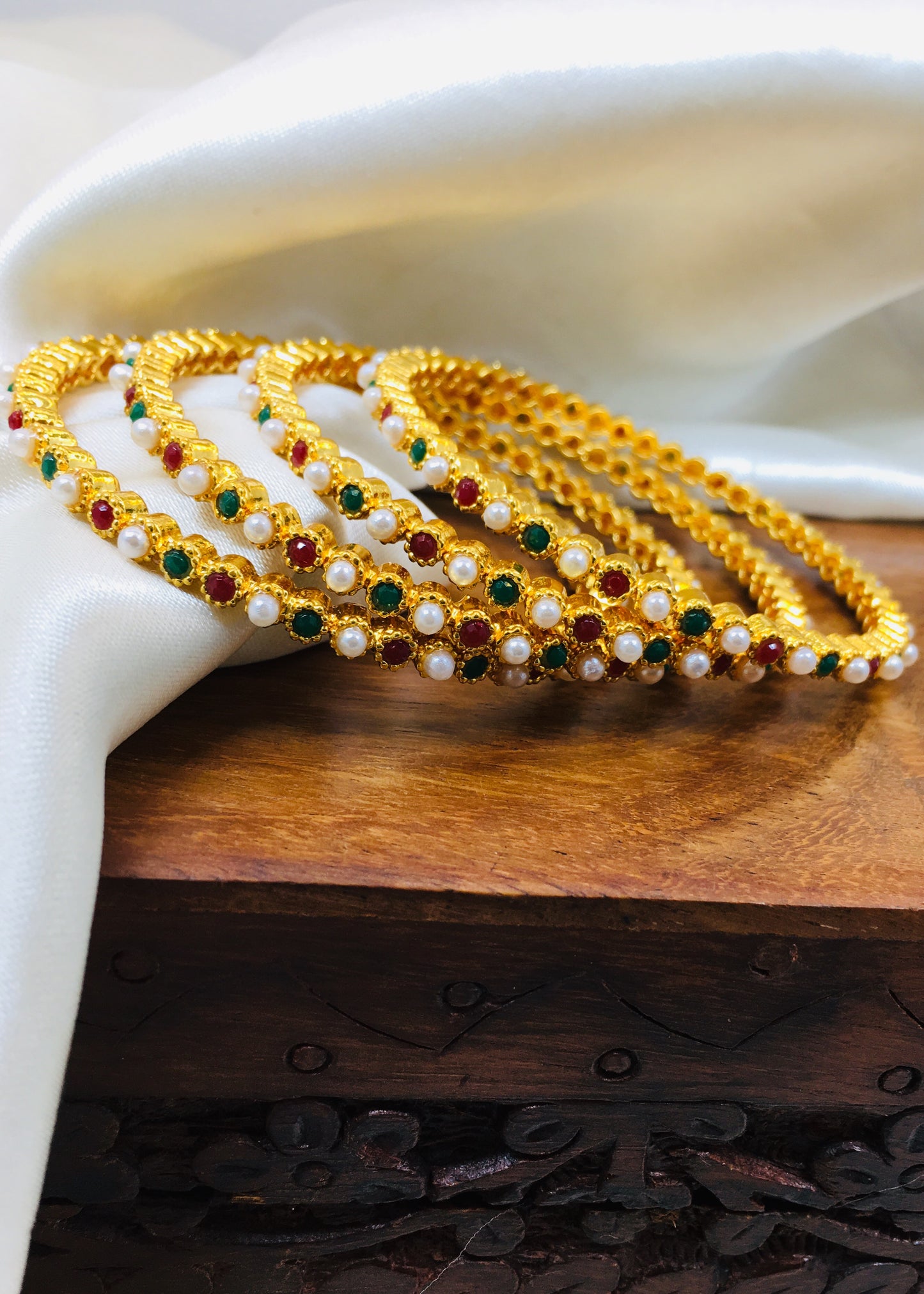 PEARL BEADS WITH STONE BANGLES