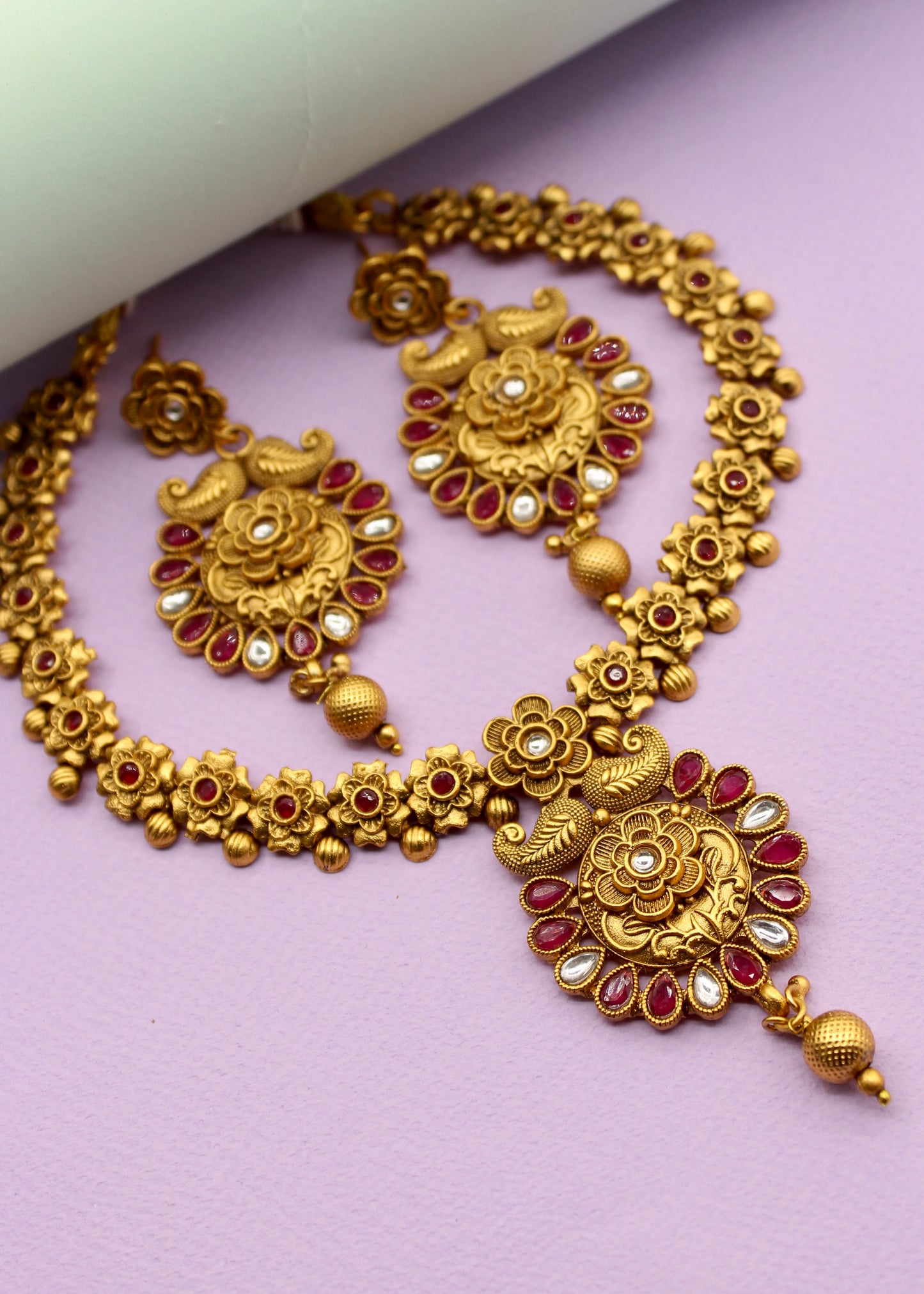 FLORESCENCE RAJWADI NECKLACE