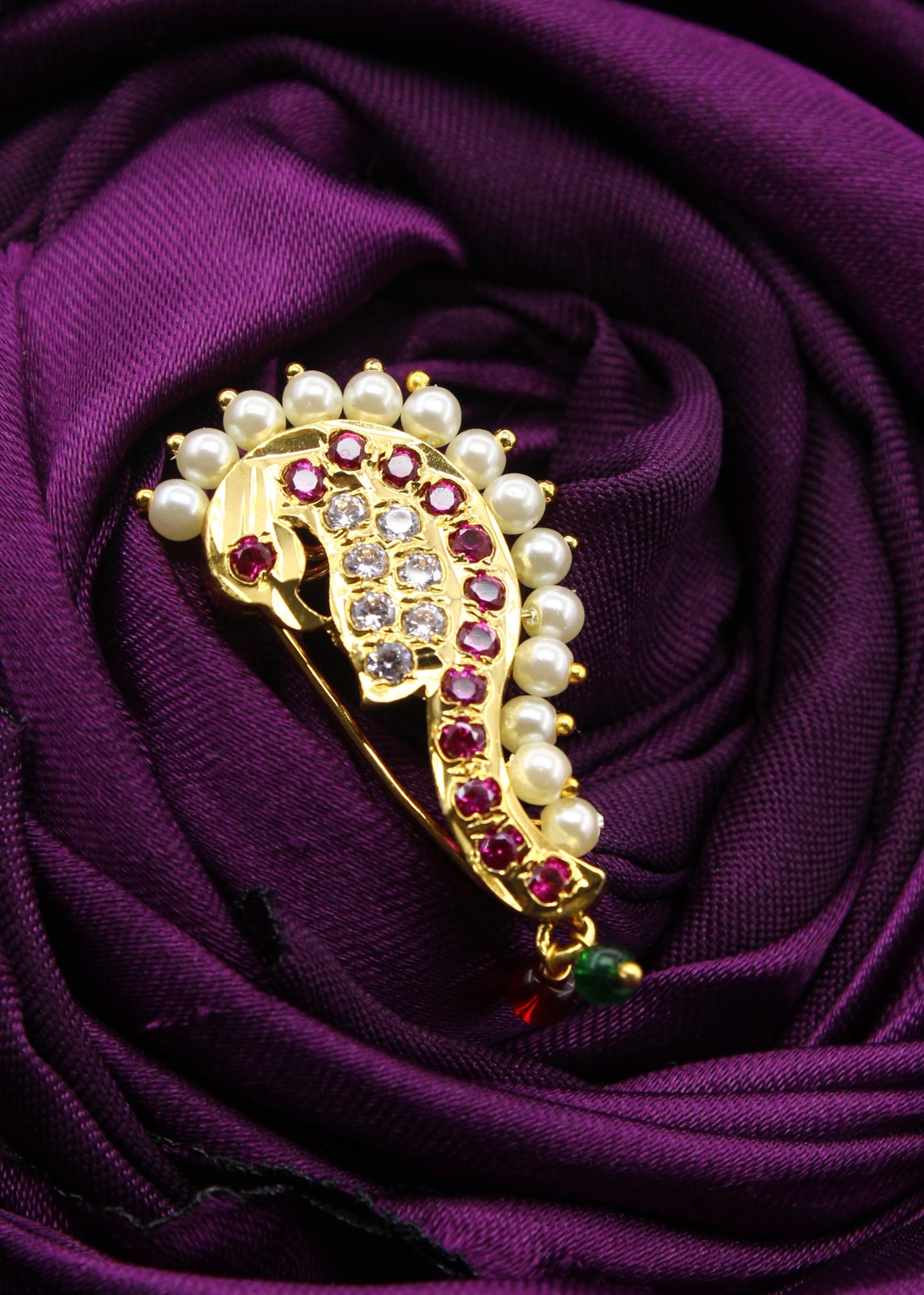 PEACOCK INSPIRED MOTI NATH