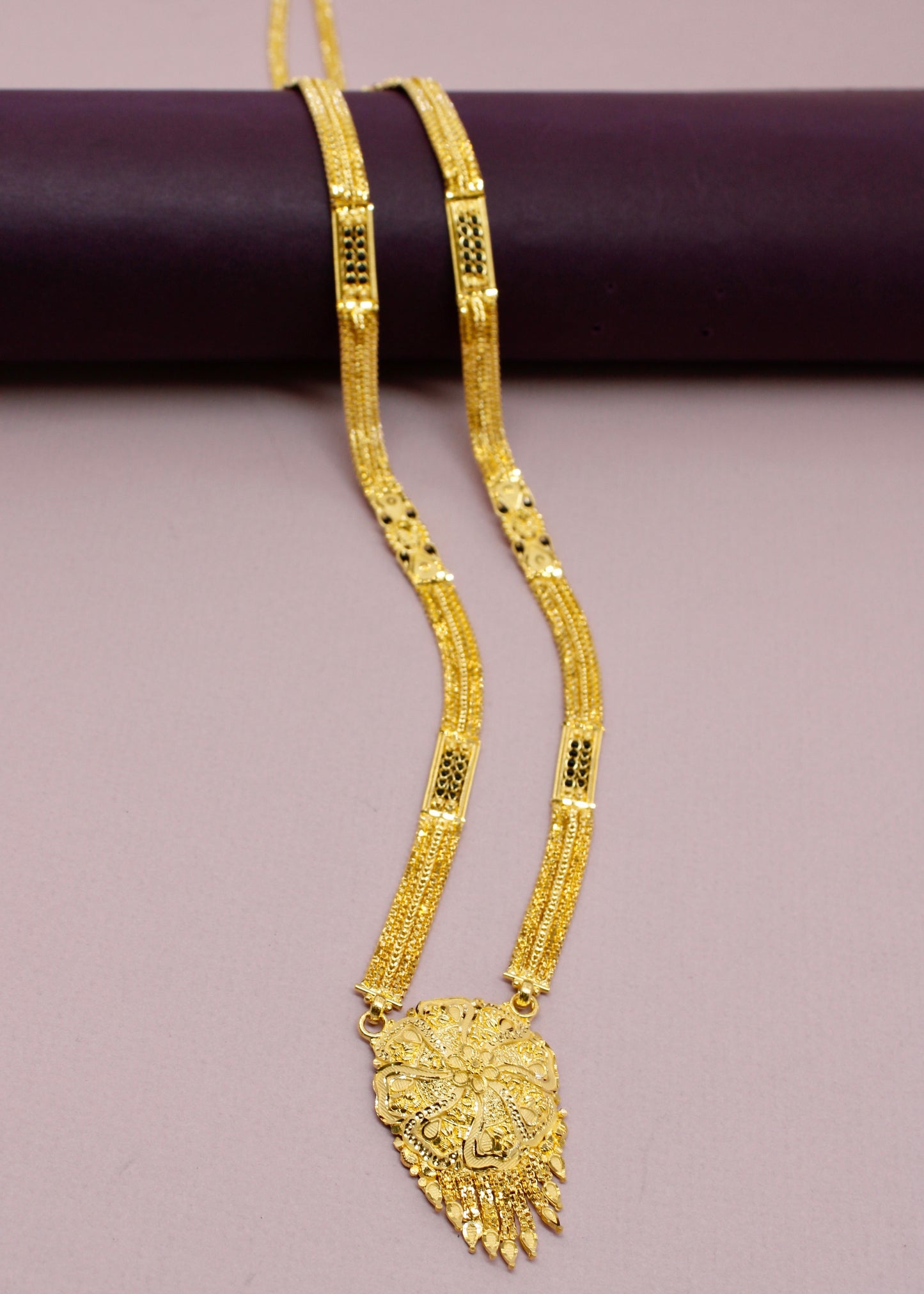 BLOOMING GOLDEN PATTI MANGALSUTRA