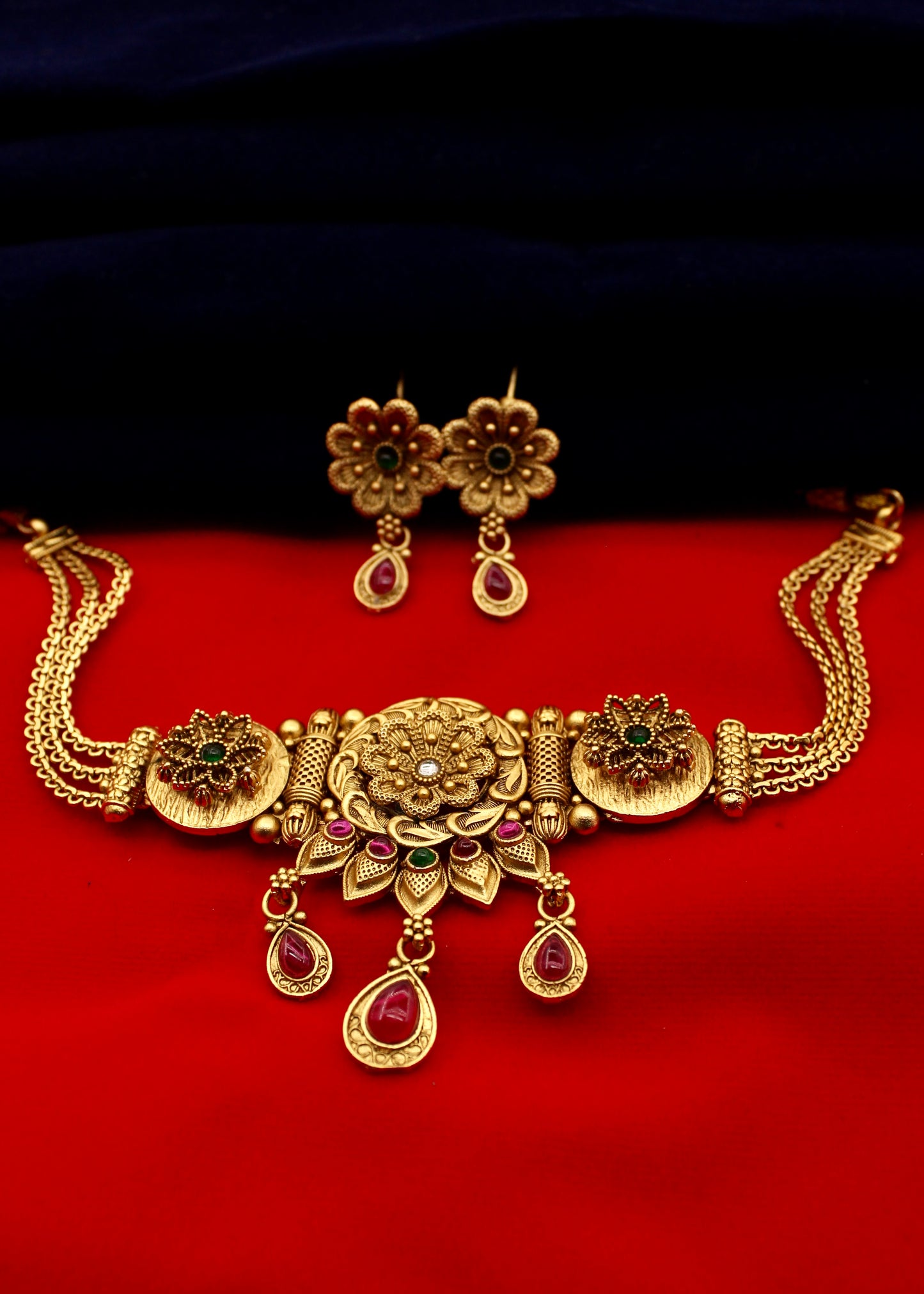 MAJESTIC FLOWERET RAJWADI CHOKER